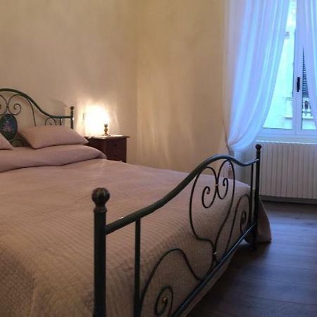 דירות אלבניה Residenza D'Aste מראה חיצוני תמונה