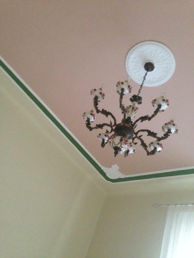 דירות אלבניה Residenza D'Aste מראה חיצוני תמונה